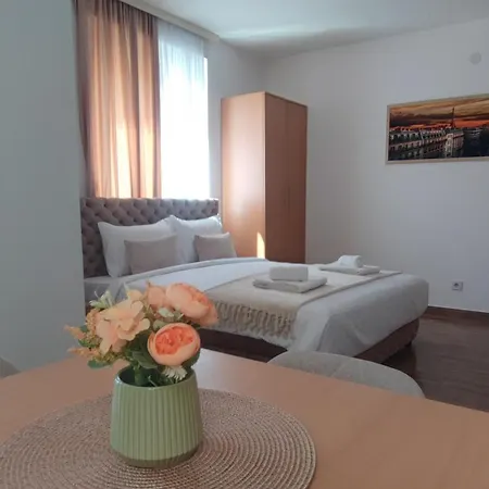 Soko Center & Parking Free * ソコバニャ